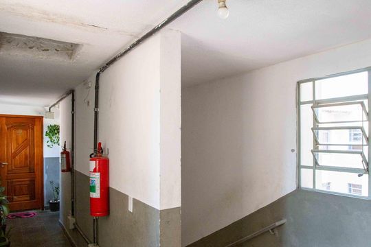 Hall de entrada de apartamento à venda com 2 quartos, 48m² em Casa Grande, Diadema
