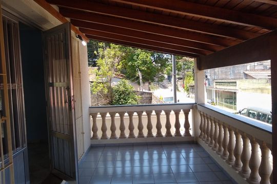 Área externa de casa à venda com 3 quartos, 263m² em Jardim Dabril, Osasco