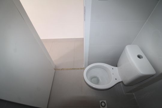 Banheiro de apartamento à venda com 2 quartos, 37m² em Vila Constança, São Paulo