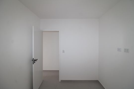 Quarto 1 de apartamento à venda com 2 quartos, 37m² em Vila Constança, São Paulo