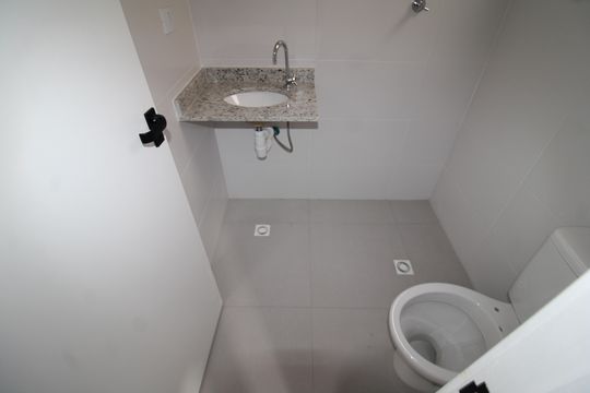 Banheiro de apartamento à venda com 2 quartos, 40m² em Vila Constança, São Paulo