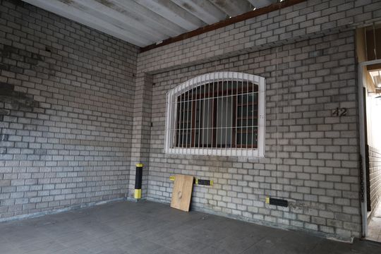 Casa para alugar com 4 quartos, 140m² em Vila Friburgo, São Paulo