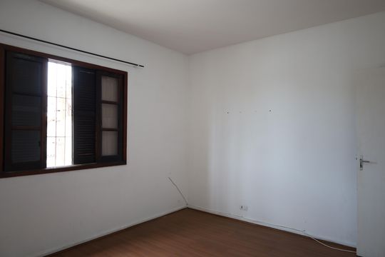 Casa para alugar com 4 quartos, 140m² em Vila Friburgo, São Paulo
