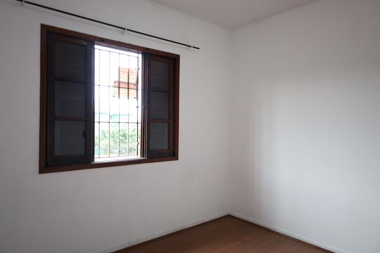 Casa para alugar com 4 quartos, 140m² em Vila Friburgo, São Paulo