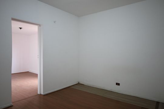 Casa para alugar com 4 quartos, 140m² em Vila Friburgo, São Paulo