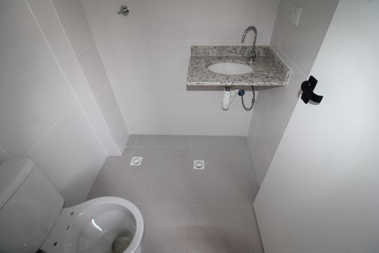Banheiro 2 de apartamento à venda com 2 quartos, 42m² em Vila Constança, São Paulo
