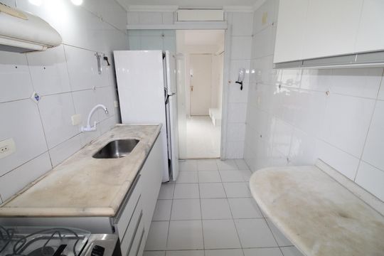 Cozinha de apartamento para alugar com 2 quartos, 55m² em Jardim Satélite, São José dos Campos