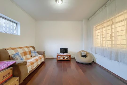 Sala de casa à venda com 3 quartos, 131m² em Vila Dalva, São Paulo