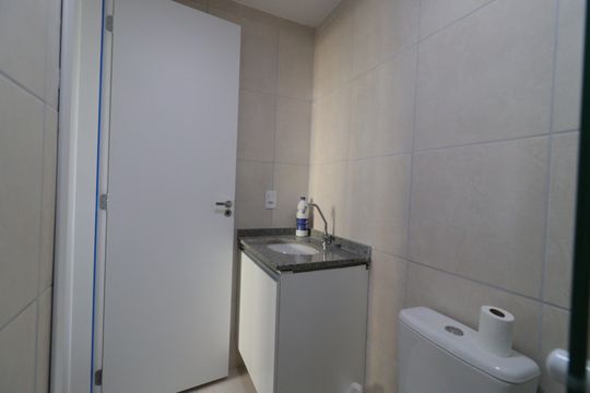 Banheiro da Suíte de apartamento para alugar com 3 quartos, 52m² em Socorro, São Paulo