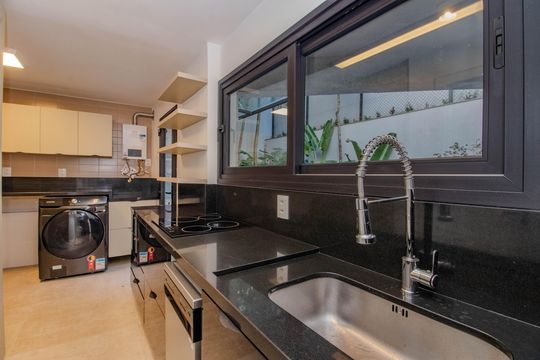Casa à venda com 3 quartos, 290m² em Bela Vista, Porto Alegre