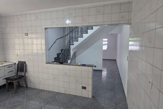 Cozinha de casa para alugar com 3 quartos, 140m² em Vila Campanela, São Paulo