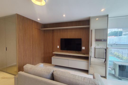 Sala de apartamento para alugar com 1 quarto, 40m² em Indianópolis, São Paulo