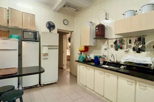 Cozinha de casa para alugar com 6 quartos, 575m² em Jardim Paulistano, São Paulo