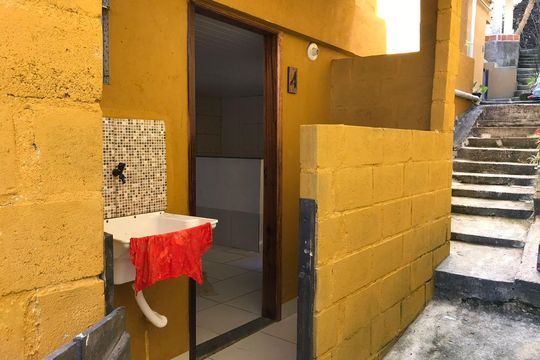 Área de serviço de apartamento para alugar com 1 quarto, 25m² em Valparaíso, Petrópolis