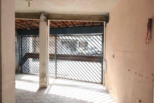 Garagem de casa para alugar com 2 quartos, 90m² em Jardim da Conquista, São Paulo