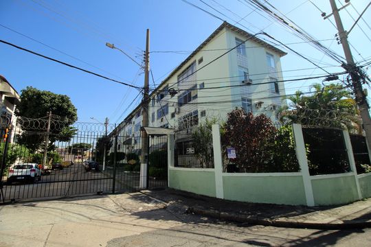 Fachada e portaria de apartamento à venda com 3 quartos, 60m² em Penha, Rio de Janeiro