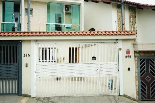 Fachada de casa à venda com 3 quartos, 150m² em Vila Matilde, São Paulo