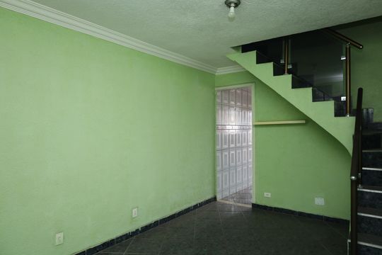 Casa à venda com 3 quartos, 250m² em Itaquera, São Paulo