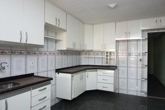 Cozinha de casa à venda com 3 quartos, 250m² em Itaquera, São Paulo