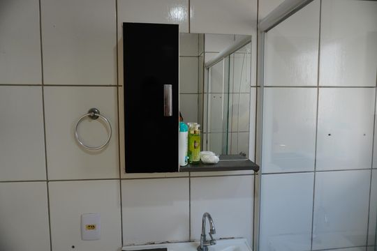 Banheiro  de apartamento para alugar com 2 quartos, 50m² em Vila Praia Azul, Americana
