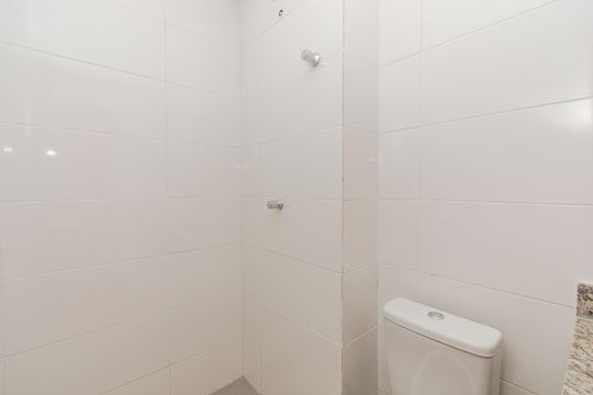 Banheiro de kitnet/studio à venda com 1 quarto, 32m² em Vila Congonhas, São Paulo