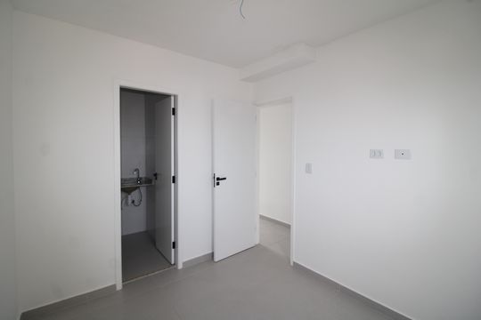 Quarto 1 de apartamento à venda com 2 quartos, 42m² em Vila Constança, São Paulo