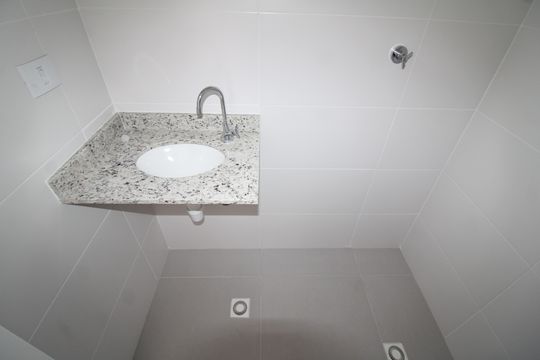 Banheiro 2 de apartamento à venda com 2 quartos, 40m² em Vila Constança, São Paulo
