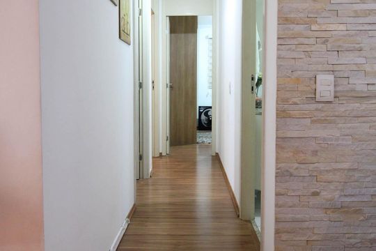 Corredor  de apartamento à venda com 3 quartos, 68m² em Jardim Vazani, São Paulo
