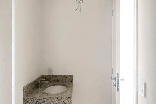 Banheiro  de apartamento à venda com 2 quartos, 46m² em Chácara Tatuapé, São Paulo