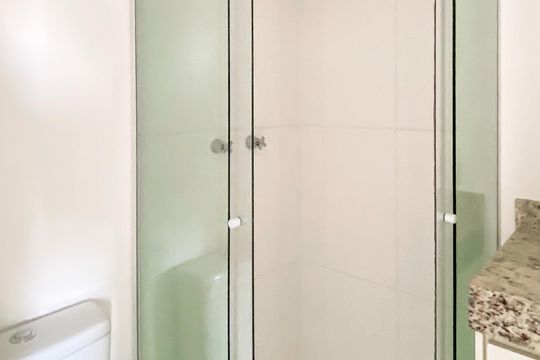 Banheiro  de apartamento à venda com 2 quartos, 49m² em Chácara Tatuapé, São Paulo