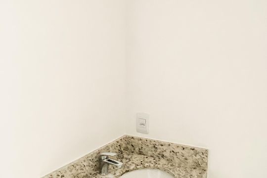 Banheiro de apartamento para alugar com 1 quarto, 46m² em Chácara Tatuapé, São Paulo