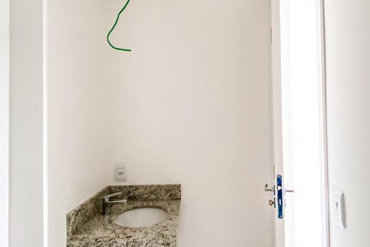 Banheiro  de apartamento à venda com 2 quartos, 46m² em Chácara Tatuapé, São Paulo