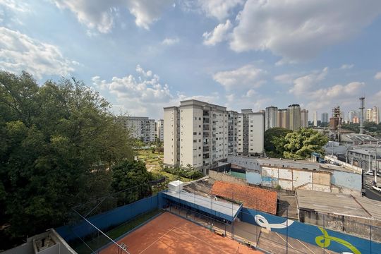Vista  de apartamento à venda com 2 quartos, 29m² em Santo Amaro, São Paulo