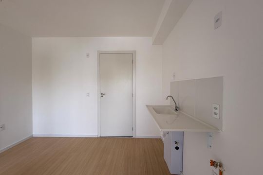 Cozinha  de apartamento à venda com 2 quartos, 29m² em Santo Amaro, São Paulo