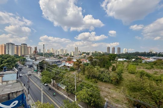 Vista  de apartamento à venda com 2 quartos, 35m² em Santo Amaro, São Paulo