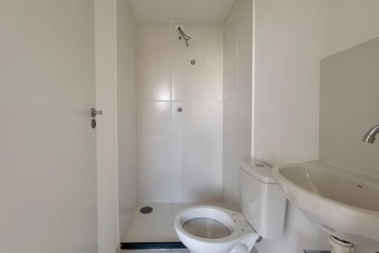 Banheiro  de kitnet/studio à venda com 1 quarto, 16m² em Santo Amaro, São Paulo