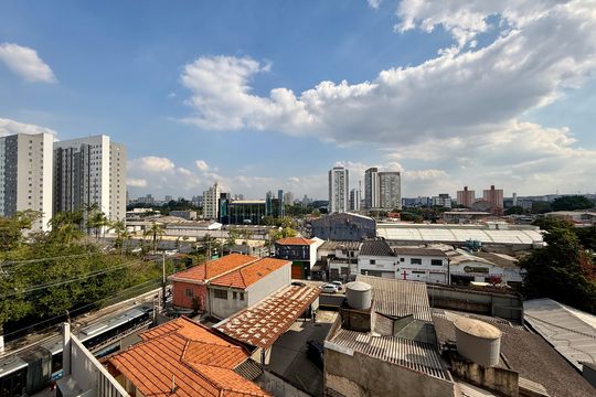 Vista  de apartamento à venda com 2 quartos, 28m² em Santo Amaro, São Paulo