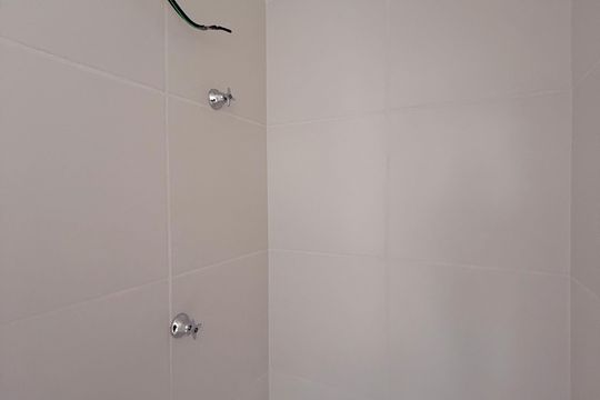 Banheiro  de apartamento à venda com 2 quartos, 35m² em Santo Amaro, São Paulo