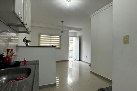 Cozinha de casa para alugar com 2 quartos, 75m² em Caguaçu, Sorocaba
