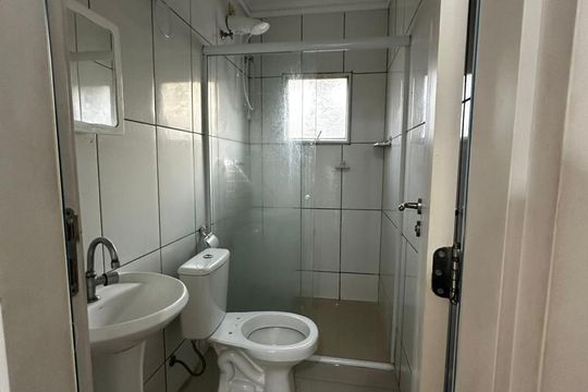 Banheiro de casa para alugar com 2 quartos, 75m² em Caguaçu, Sorocaba