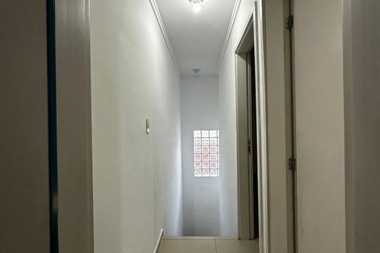 Corredor de casa para alugar com 2 quartos, 75m² em Caguaçu, Sorocaba