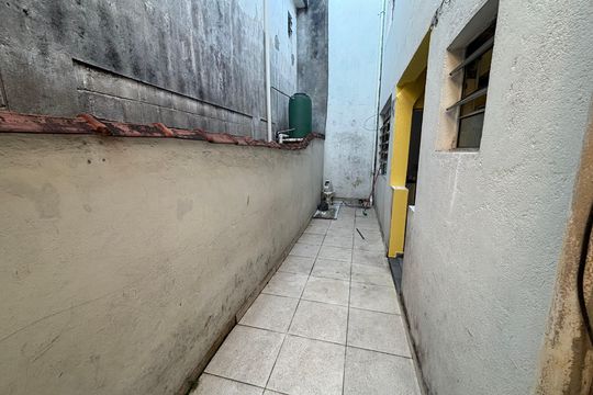 Quintal de casa à venda com 2 quartos, 70m² em Vila Paranagua, São Paulo