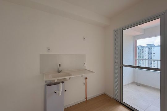 Cozinha de apartamento à venda com 2 quartos, 29m² em Santo Amaro, São Paulo