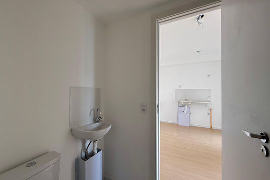 Banheiro  de apartamento à venda com 2 quartos, 29m² em Santo Amaro, São Paulo