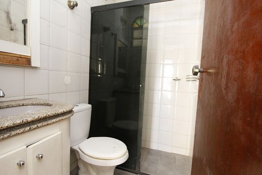 Banheiro social  de casa à venda com 3 quartos, 399m² em Nova Suíça, Belo Horizonte