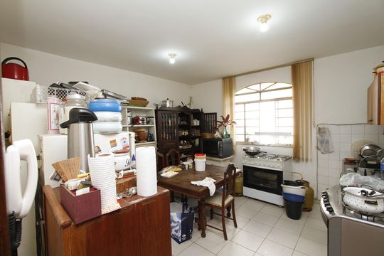 Sala 2 de casa à venda com 3 quartos, 399m² em Nova Suíça, Belo Horizonte