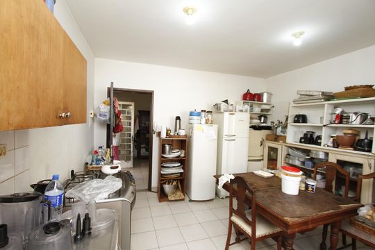 Sala 2 de casa à venda com 3 quartos, 399m² em Nova Suíça, Belo Horizonte
