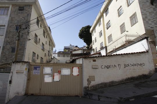 Fachada de casa à venda com 3 quartos, 399m² em Nova Suíça, Belo Horizonte