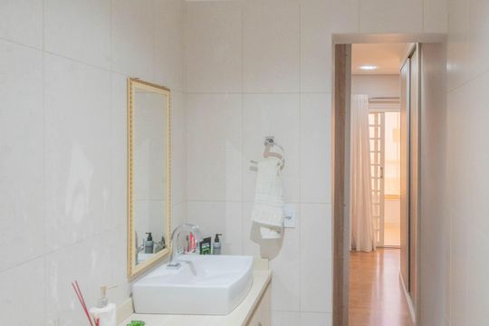 Banheiro da Suíte de casa à venda com 3 quartos, 600m² em Jardim Cristina, Campinas