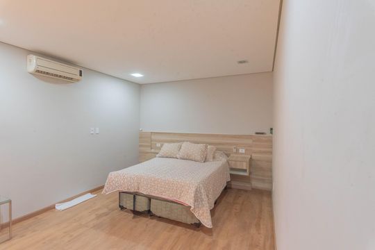 Suíte de casa à venda com 3 quartos, 600m² em Jardim Cristina, Campinas